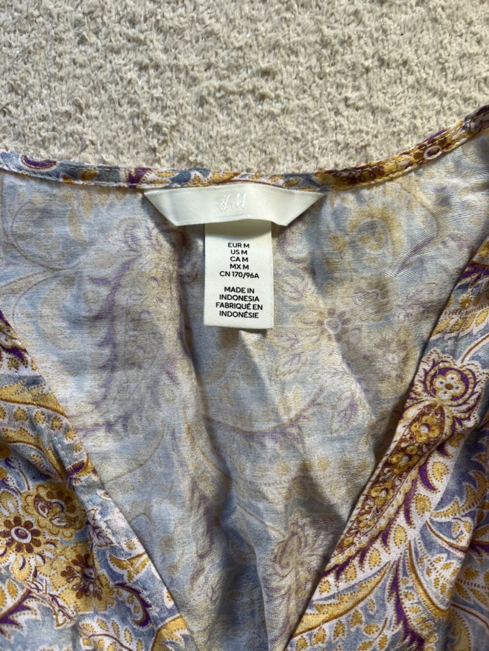 H&M Patterned Blouse - Picture 2 of 3